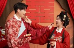 -雪中彩影婚纱摄影·微光艺术中心