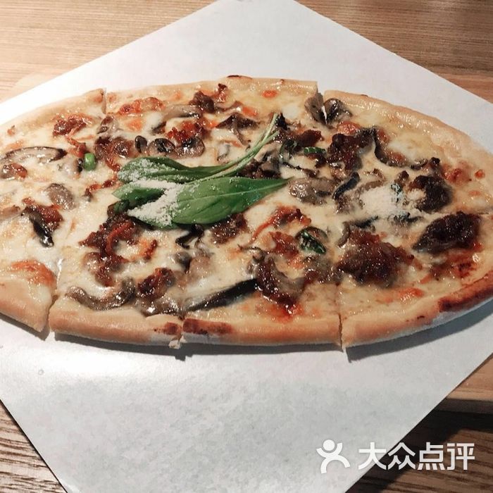 lyfatti pizza莱芙缇披萨