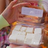 读酥世家绿豆冰糕与东方明珠合影，实在太好看啦[胜利]