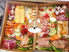 -山野的朋友露营炭火烤肉