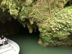 -怀托摩萤火虫洞