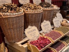 -巴奴毛肚火锅(龙湖锦艺城店)