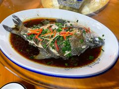 -芦茨金富饭庄·25年老字号·专做稻草鸡