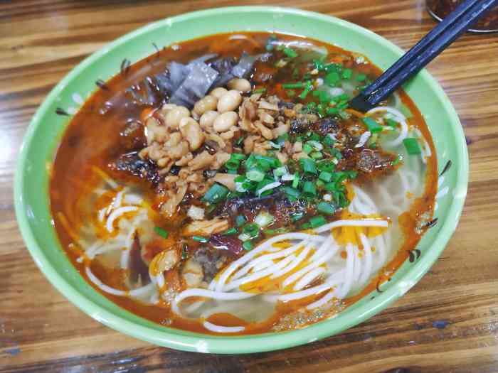 邹记抚州汤粉(江大南路店)-"在江大南路里面的这家汤粉,如果不是朋友