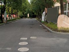 -上海理工大学附属杨浦少云中学