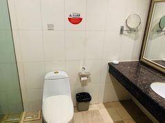 -库车国际酒店(火车站东湖公园店)