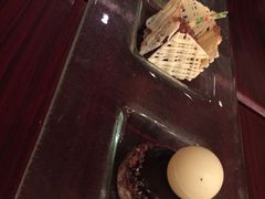 -香格里拉鱼跃地中海西餐厅·牛排披萨
