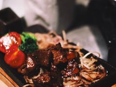 -穹六人间 people 6(岳阳路店)