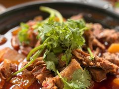 -土砂锅生态山庄·非遗砂锅雅鱼
