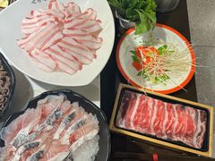 -老房老舍重庆火锅(假日城市店)