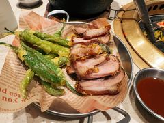 -蚂蚁洞·烤肉大营地(上海静安大悦城店)
