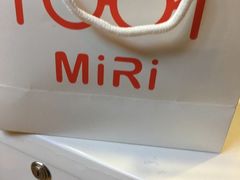 -MiRi眼镜连锁·蔡司·尼康控优点合作店(莘庄店)
