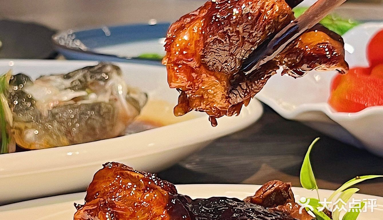 在天愿做比翼鸟，在外要吃天比高