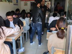 等位区-大叔家福鼎小吃(十全街店)