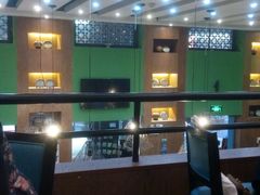 -香巴拉云南餐厅(华莱坞店)