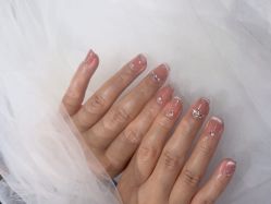 -悦指间美甲美睫