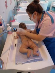 -马博士婴幼儿游泳馆(广安门旗舰店)