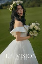 -乐派诗婚纱摄影