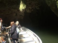 -怀托摩萤火虫洞