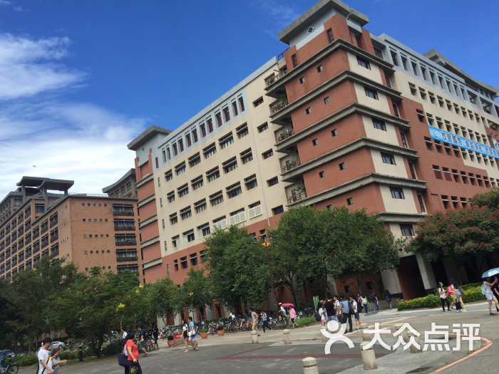 台北大学三峡校区图片