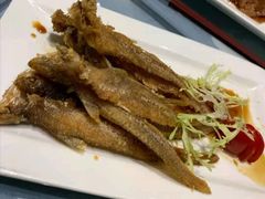 烤子鱼-水上明月·湖景餐厅