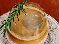 -Chom Cafe and Restaurant