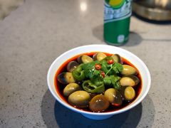 青椒皮蛋-老佛爷铜炉蛙锅(东门老街店)