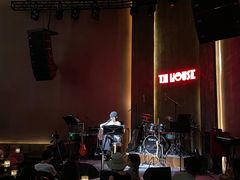 -TZ House音乐现场(来福士中心店)