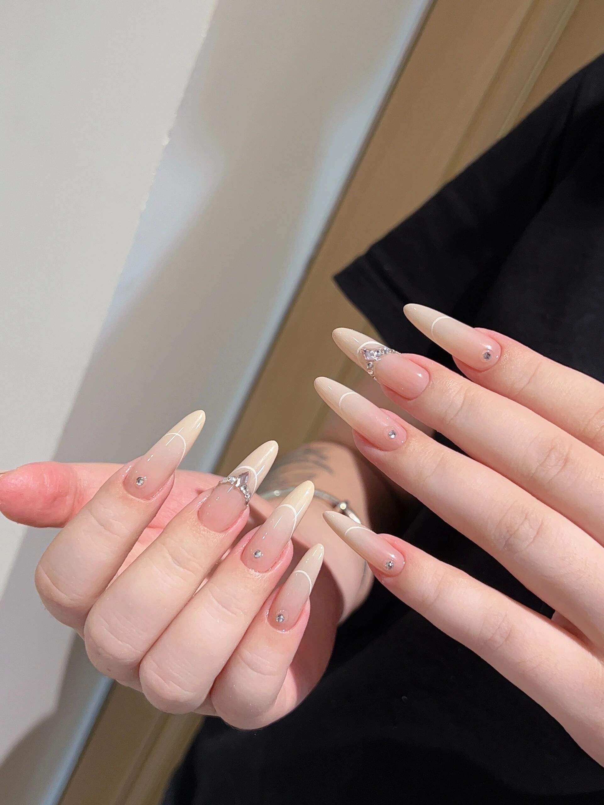 伊琳美甲/温柔大方