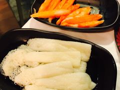 -鲜入围煮花胶鸡海鲜火锅