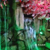 热闹的回坊风情街