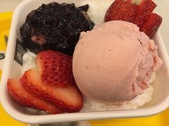 雪山草莓-满记甜品(巴黎春天宝山店)