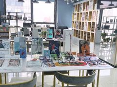 -英伦眼镜蔡司依视路折扣店(通州万达店)