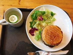 澳牛堡-高乐雅咖啡(宜山路店)