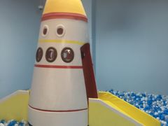 -小门牙好性格托育(北外滩中心)