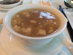 燕窝汤-东海朗廷酒店-唐阁T’ANG COURT 中餐厅