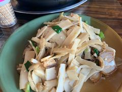 -乡巴佬鼎锅饭
