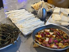 -红井路游艺炖锅·音乐餐吧(十渡店)