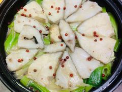 独蒜红煨鲽鱼-闫府私房菜·老字号(恒隆店)