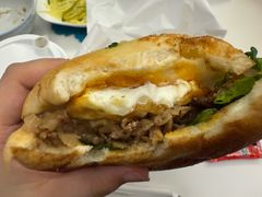 -必胜客(尹山湖歌林公园店)