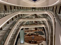 -上海滴水湖皇冠假日酒店