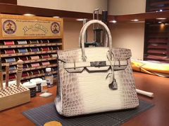 -CHANEL(恒隆广场店)