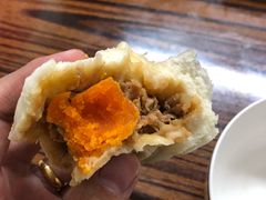 咸蛋黄超人包-老陶包子铺(南大西南村店)