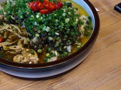-临界音乐酒馆·小龙虾·江湖菜(华熙LIVE·鱼洞店)