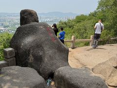 -灵岩山风景区