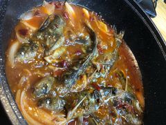 黄辣丁鲜鱼锅-小小河边鱼(天润城店)