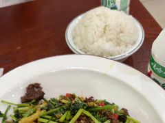 -湖南人家湘菜馆(镇江路店)