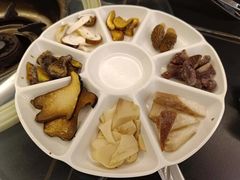 -野菌皇海景野生菌火锅(滨海大道店)