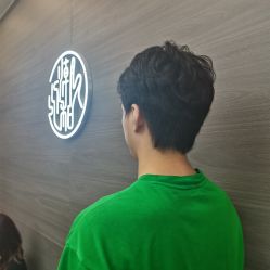 -川和潮人