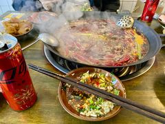 -黄潇洒老火锅(九眼桥宏济巷店)